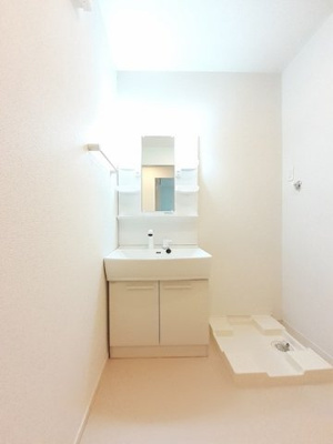 【洗面所】 | ファミールドエルＢ