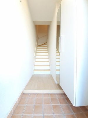 【玄関】 | ファミールドエルＢ