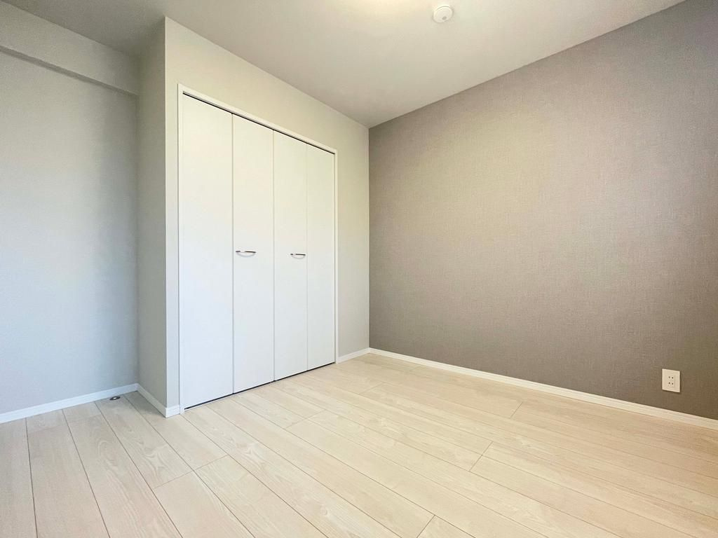 ライオンズマンション岸根公園の洋室