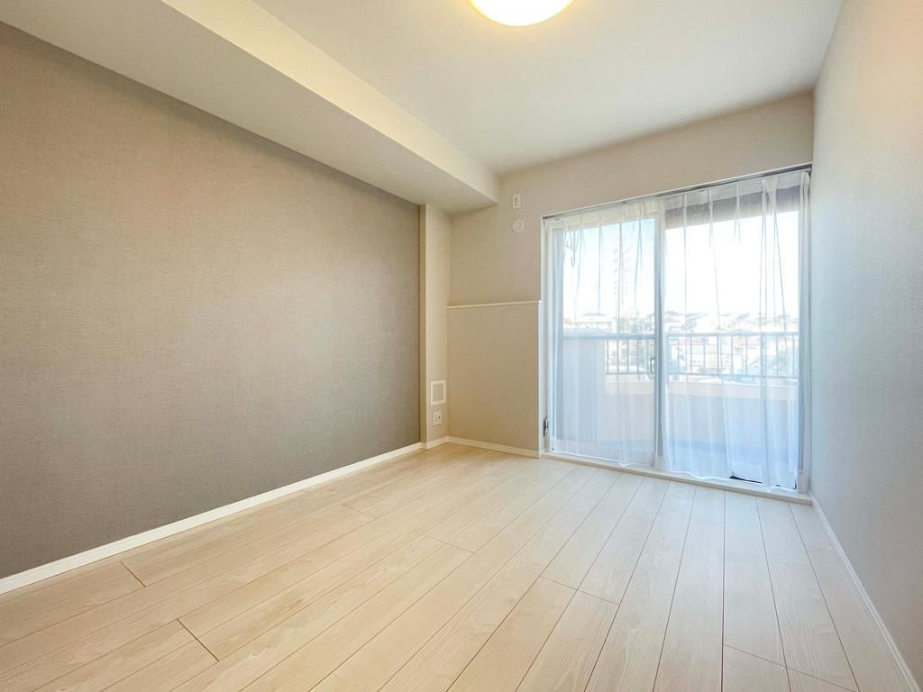 ライオンズマンション岸根公園の洋室