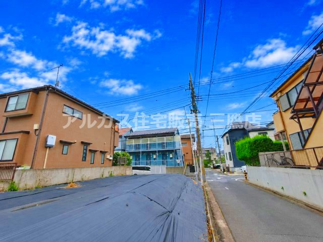 武蔵野市吉祥寺北町２丁目 中央線 吉祥寺駅 売地の外観|周辺の落ち着いた住環境と接する道路の様子。静かで穏やかな街並みの中で、理想のマイホーム建築が叶います。