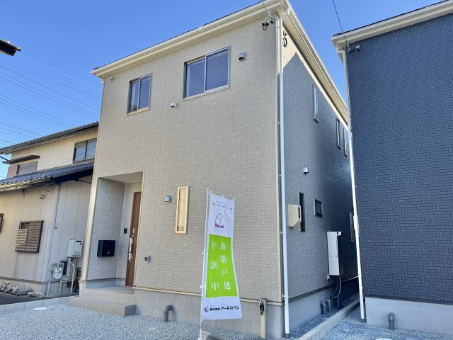 磐田市二之宮第5の外観|飽きのこないシンプルモダンな外観。明るいカラーが街並みに映えます。