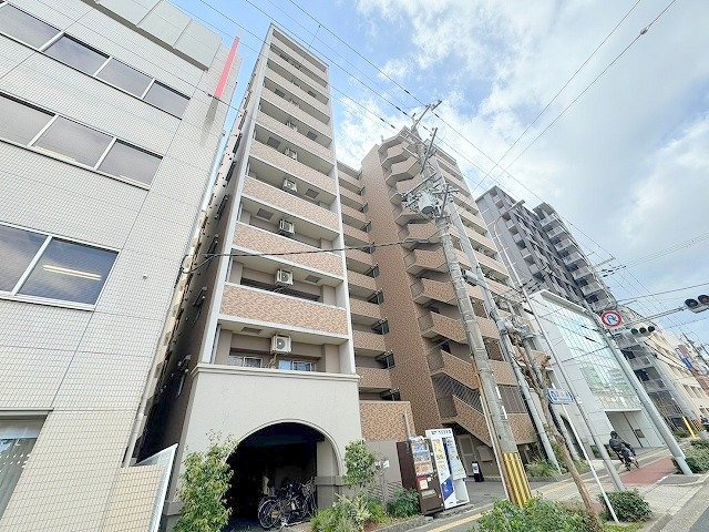 CITY SPIRE十三東の外観