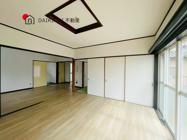 【居間・リビング】 | 吉見町長谷　中古戸建