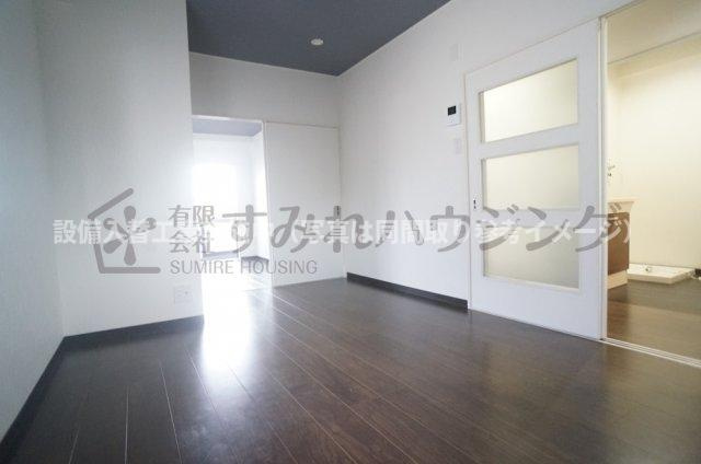 リヒテール中山の居間・リビング