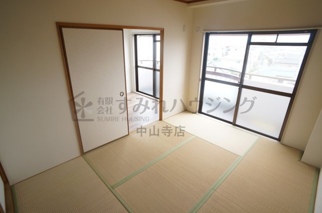 リヒテール中山の和室