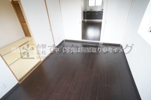 リヒテール中山の洋室