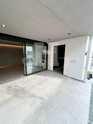 【エントランス】 | nido MOTOHASUNUMA | 清潔なエントランスです