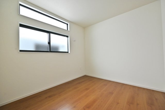 テラシエ西昆陽1丁目新築一戸建て│4LDK+駐車1台可の洋室|洋室5.2帖。