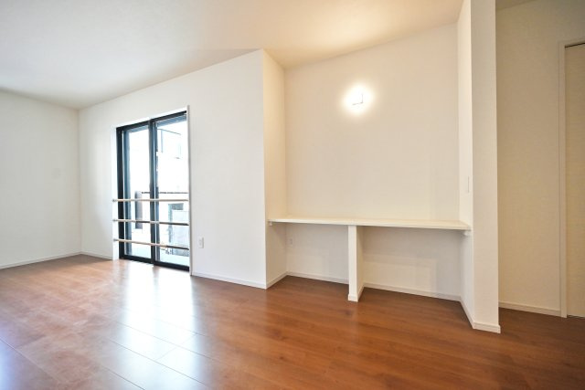 テラシエ西昆陽1丁目新築一戸建て│4LDK+駐車1台可の居間・リビング