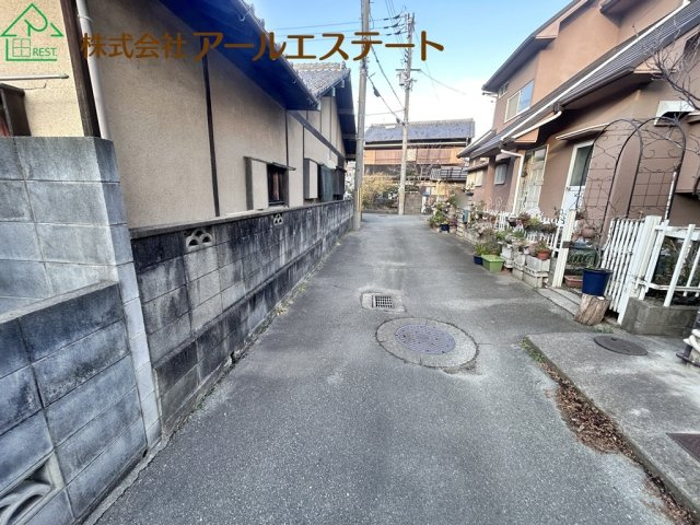 加古川市加古川町木村　JR「加古川駅」徒歩16分の前面道路含む現地写真