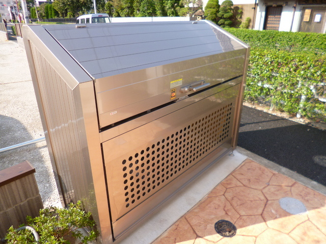 グランドゥールのその他共用部分|ゴミ捨て場あります♪