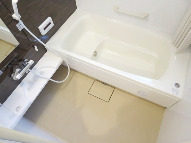 グランドゥールの浴室|足が伸ばせるのでリラックスしてお風呂に浸かれます(#^.^#)