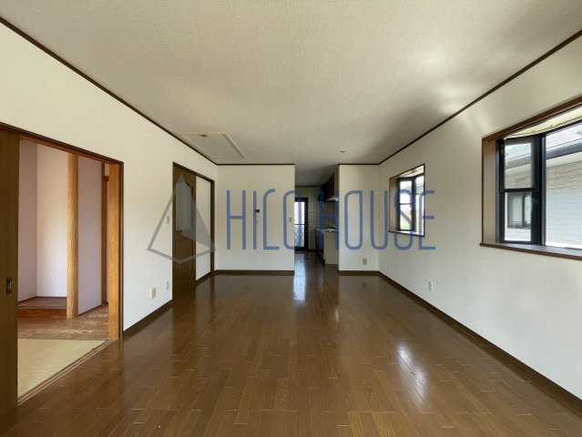 にっさい花みず木5丁目貸家の居間・リビング