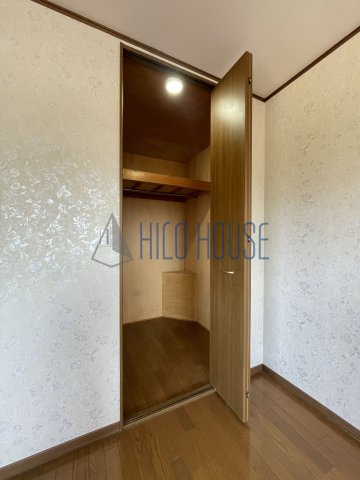 にっさい花みず木5丁目貸家の収納