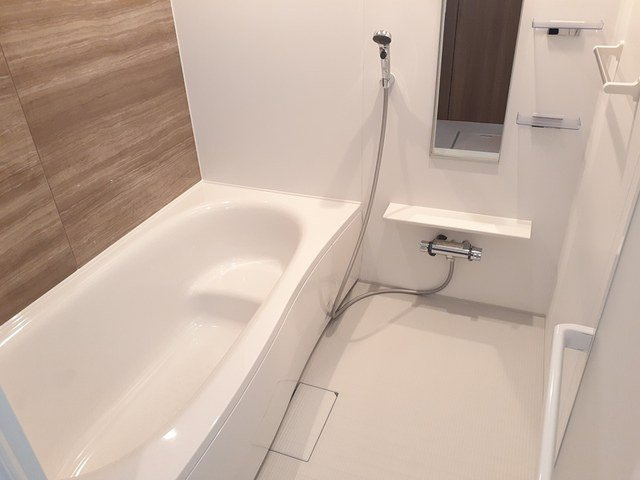 ルピナス　Ａの浴室