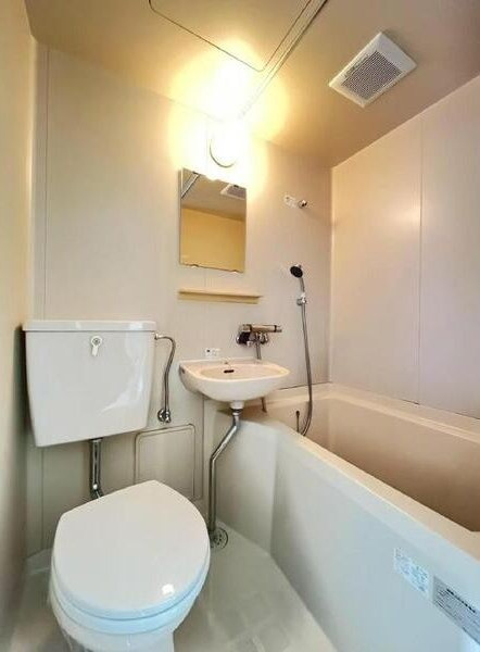 ヒルトップＡの浴室