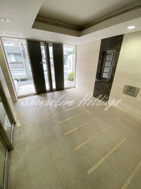 大和市中央５丁目の賃貸マンションのロビー