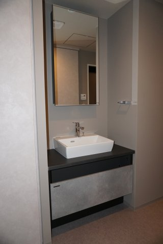 プレミアムフラット横濱紅葉坂の独立洗面台|使いやすい独立洗面台です