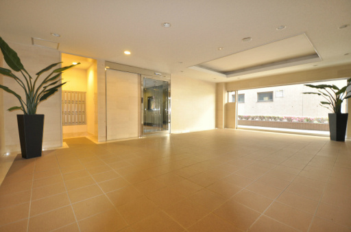 カスタリア神保町のロビー