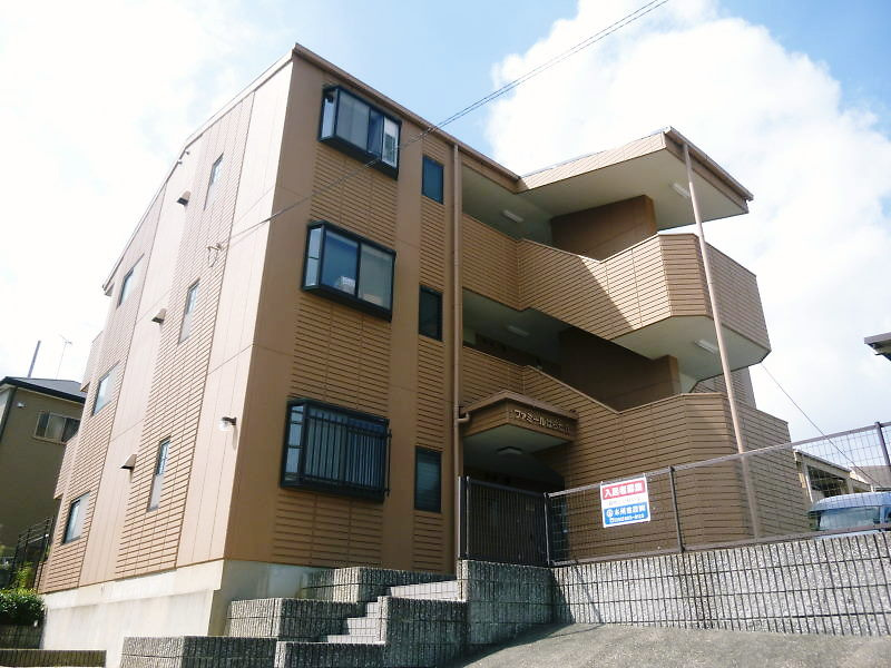 ファミールはらたⅡの外観