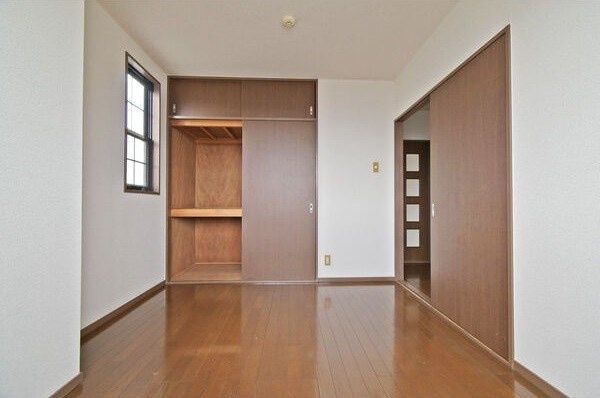 ファミールはらたⅡの寝室