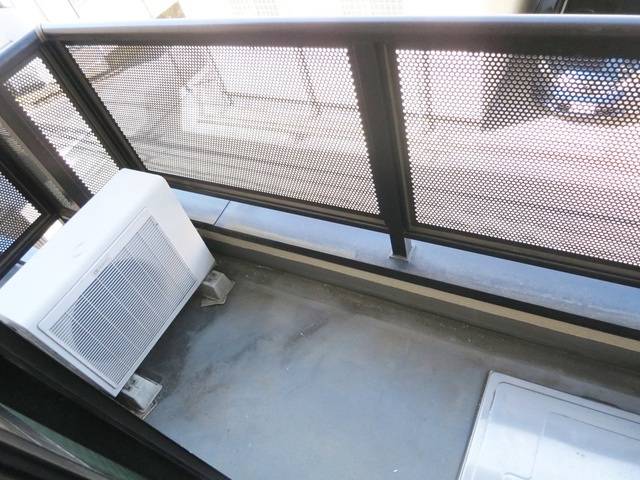 メイプル小岩のバルコニー|洋室側のバルコニーです。