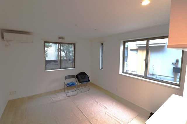 EAST BLUE 四ツ谷の居間・リビング