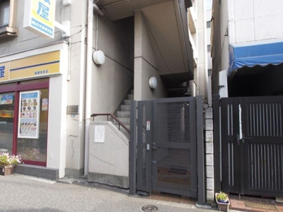 【エントランス】 | バロール本町