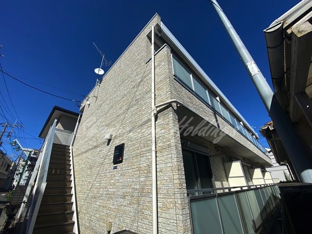 藤沢市本鵠沼３丁目のアパート