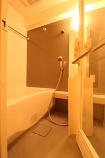 落ち着いた空間のお風呂です