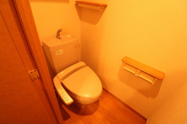 シンプルで使いやすいトイレです