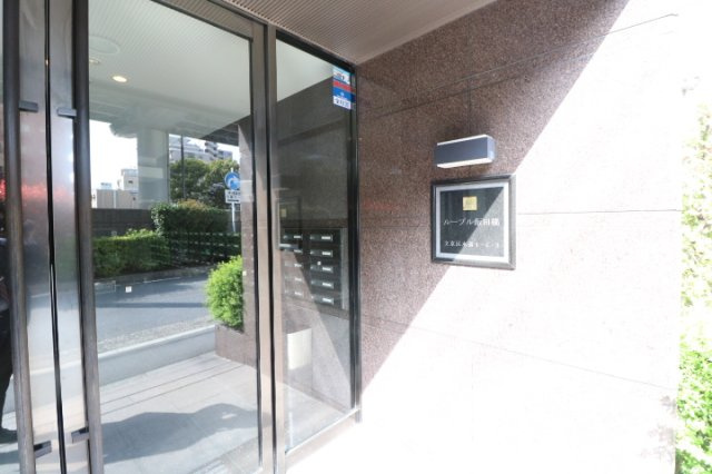 落ち着いたエントランスです