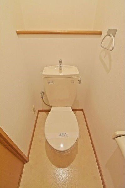 プランドール鎌倉台のトイレ