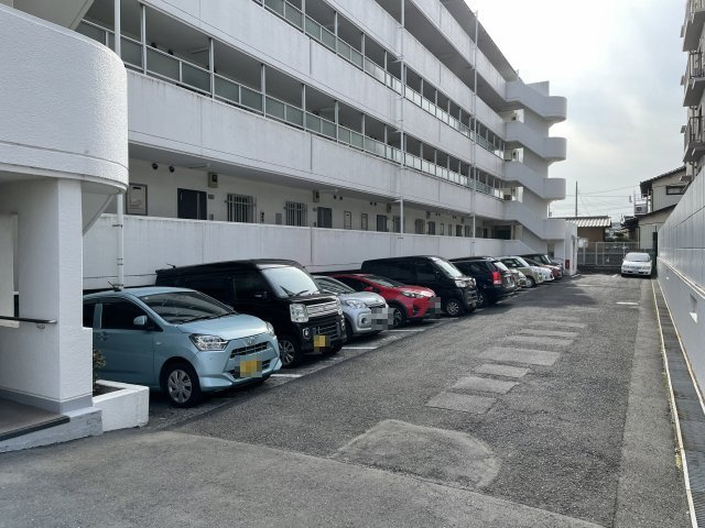 扶桑ハイツ春日部の駐車場