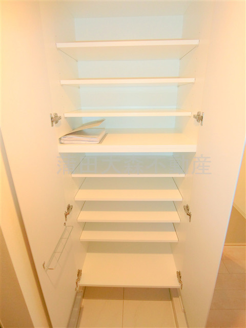 エルフォルテ羽田ライゼの設備|玄関収納　シューズBOX