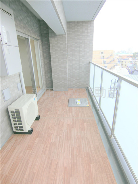 エルフォルテ羽田ライゼのバルコニー