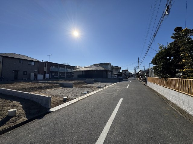 栗原４丁目新築戸建２号棟の前面道路含む現地写真|西側公道