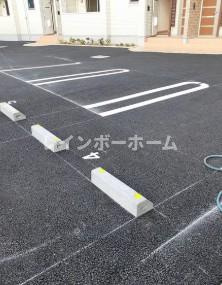 ディアーテＡの駐車場