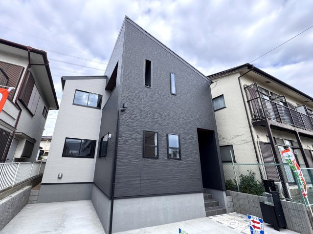 市川市日之出新築戸建の外観|完成済み内覧可能です！！