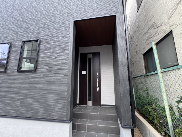 市川市日之出新築戸建のエントランス|エントランス・玄関ポーチ