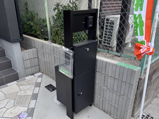 市川市日之出新築戸建の防犯設備|インターホン・宅配ボックス完備