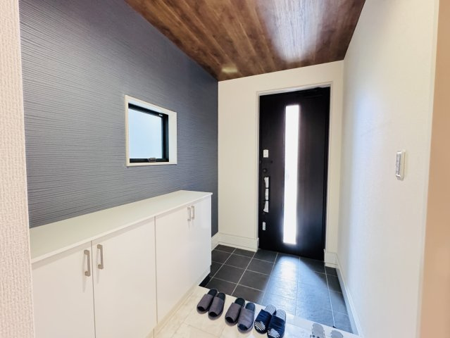 市川市日之出新築戸建の玄関|玄関ホール・シューズボックス