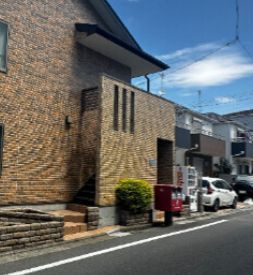 江戸川区上一色２丁目のアパートのエントランス