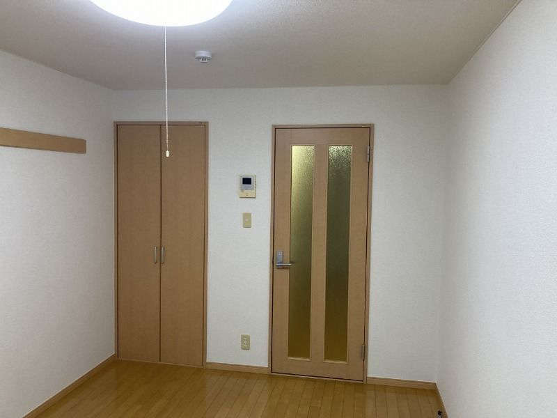 江戸川区上一色２丁目のアパートの寝室