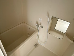 グランドアマレーⅥ番館の浴室|ゆったり過ごせるお風呂です