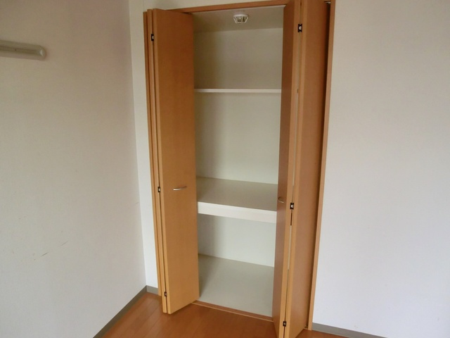 ヴェルドミール　カシマの収納|あると便利な収納棚です(^^♪