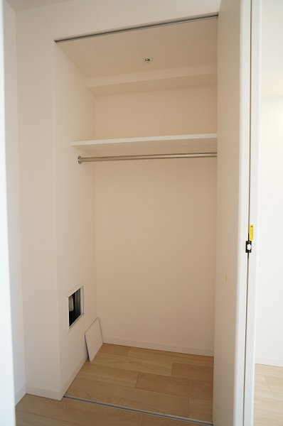 プライムメゾン森下の収納|洋室クローゼット