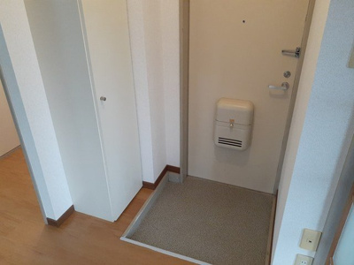 【玄関】 | ガーデンハウスＡ | シューズボックスあり