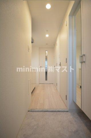 エスリード弁天町クレールの玄関